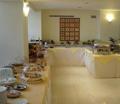 Center Hotell 3*